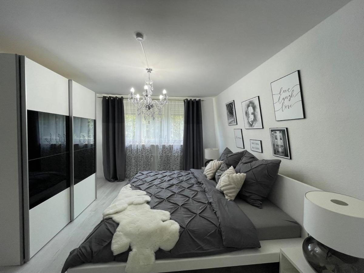 Luxus Apartment Am Fremersberg - Zentral - Mit Sauna & Badewanne Baden-Baden Buitenkant foto